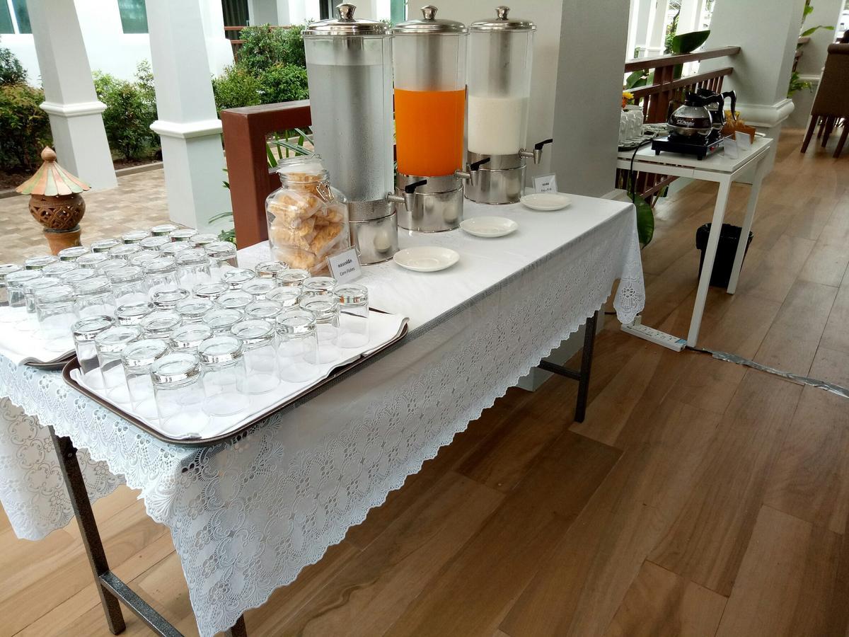 Sukkhamas Pirom Hotel Nakhon Ratchasima Bagian luar foto