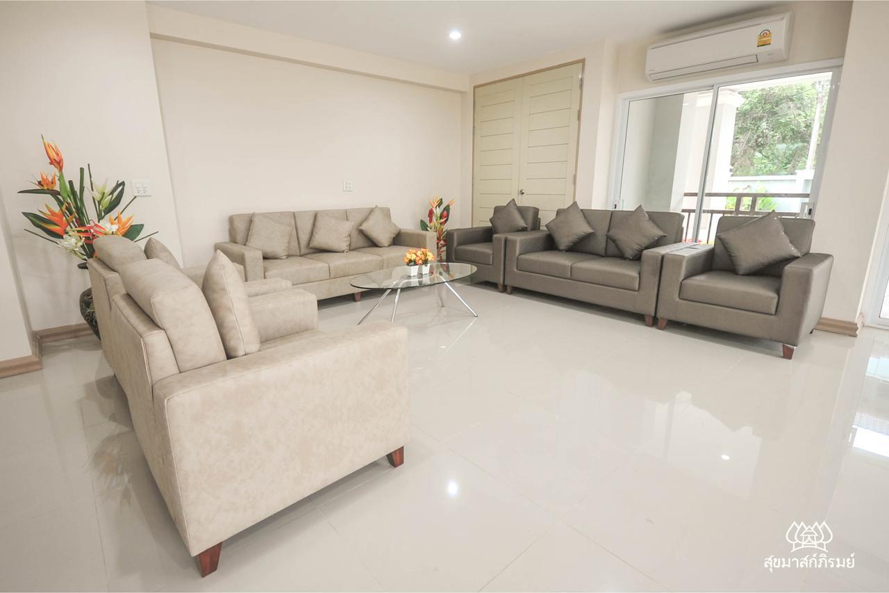 Sukkhamas Pirom Hotel Nakhon Ratchasima Bagian luar foto